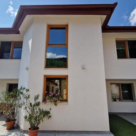 Guesthouse Rose Сараєво Екстер'єр фото