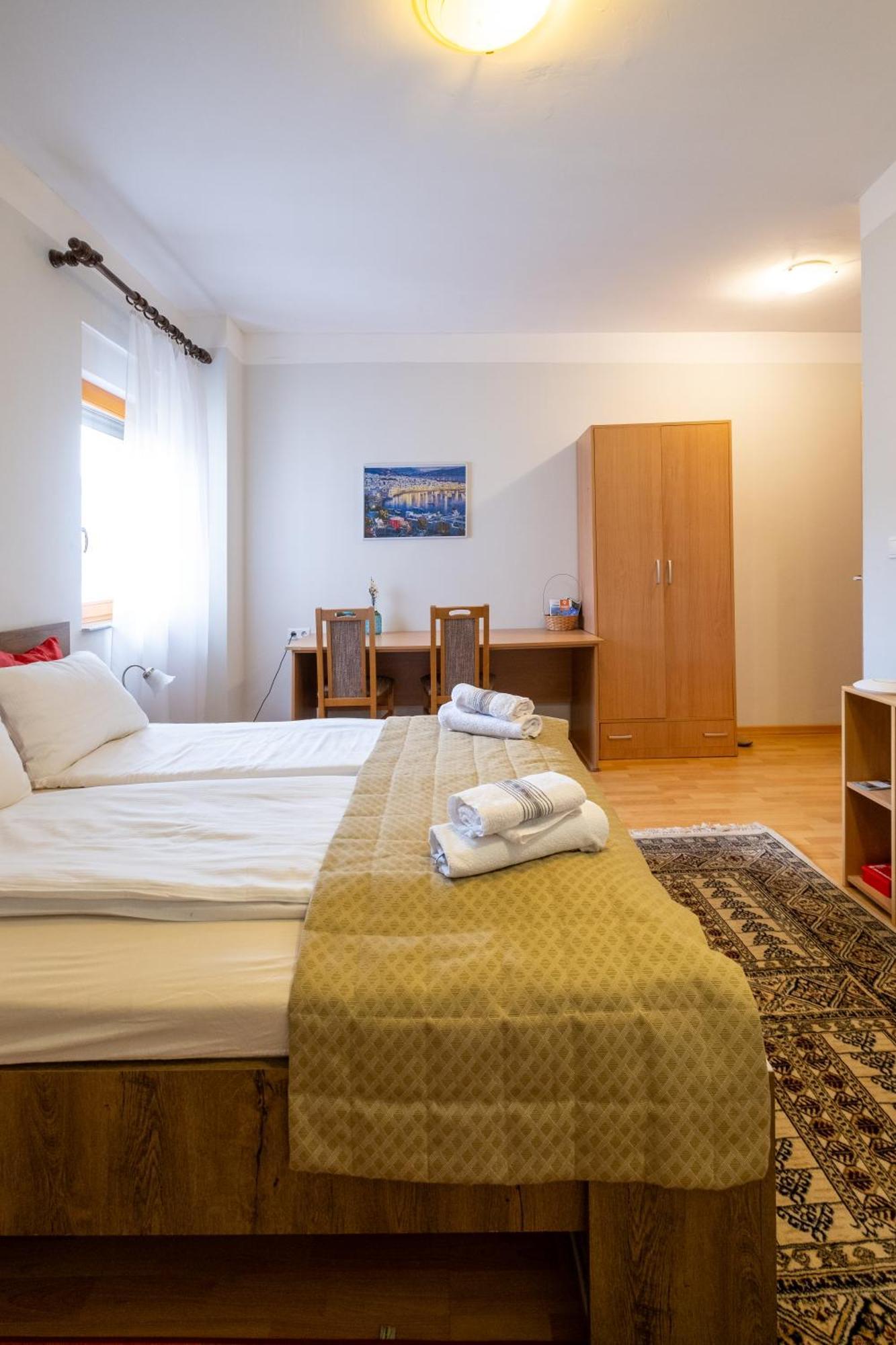 Guesthouse Rose Сараєво Екстер'єр фото