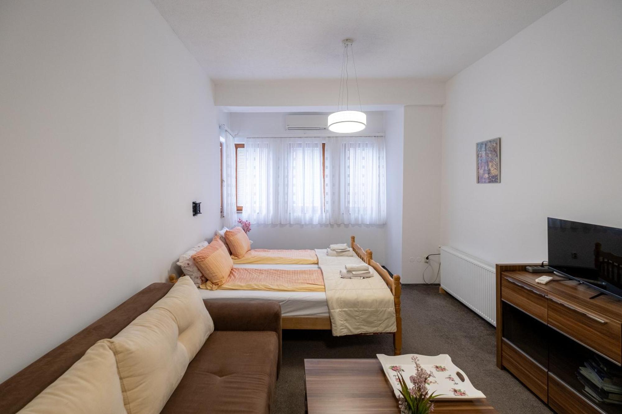 Guesthouse Rose Сараєво Екстер'єр фото