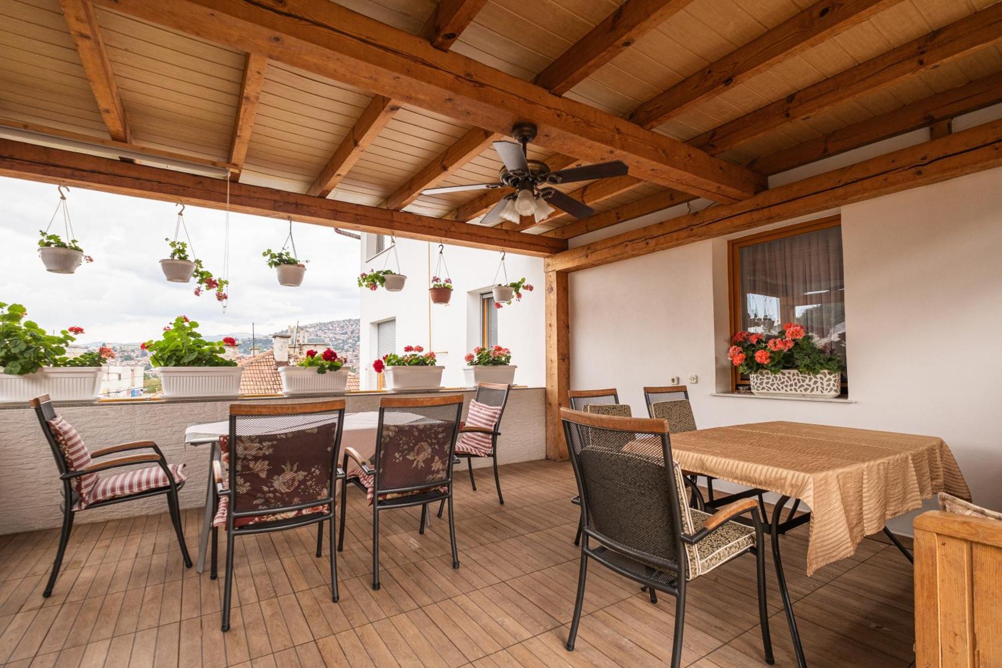 Guesthouse Rose Сараєво Екстер'єр фото