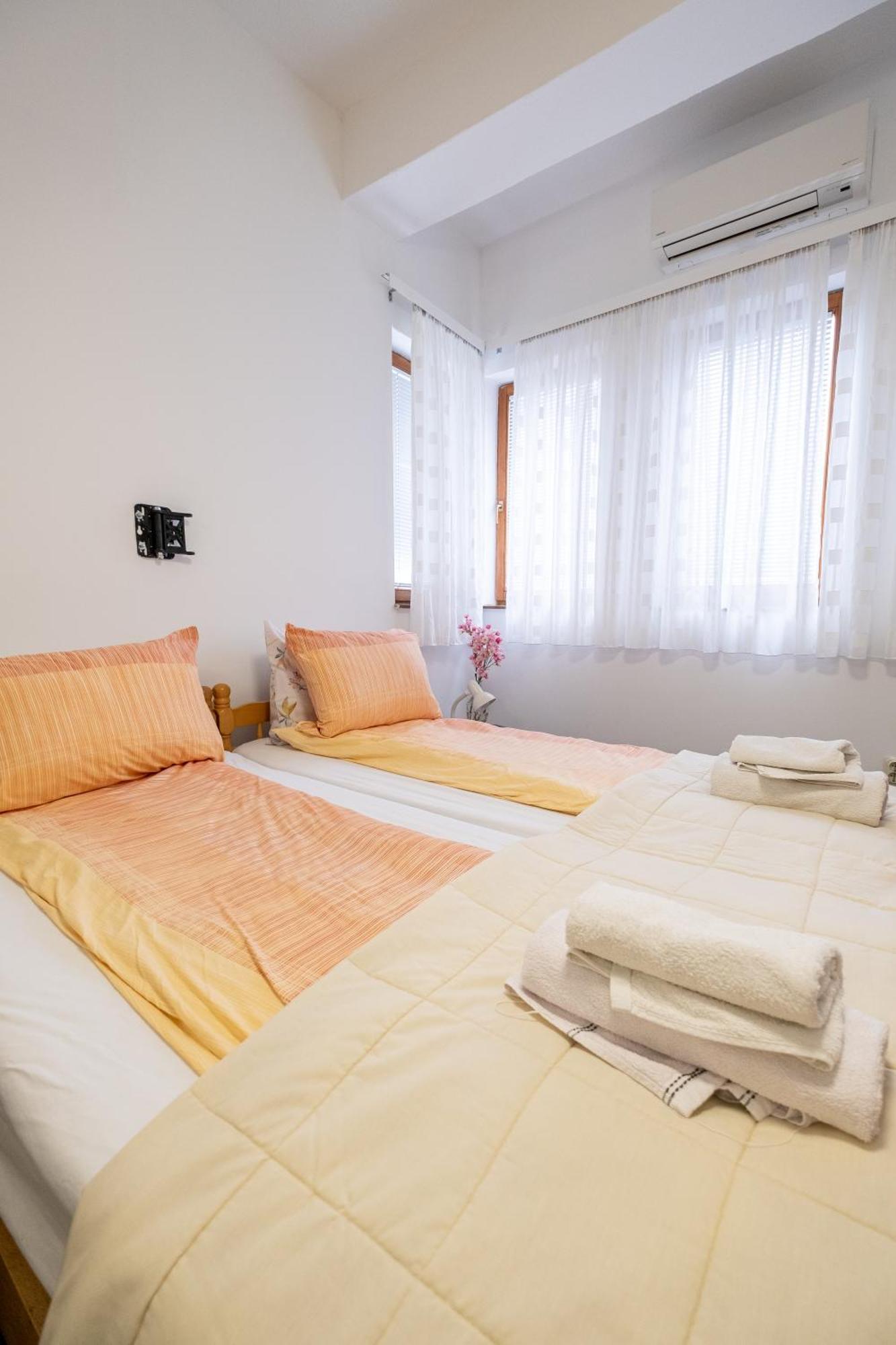 Guesthouse Rose Сараєво Екстер'єр фото