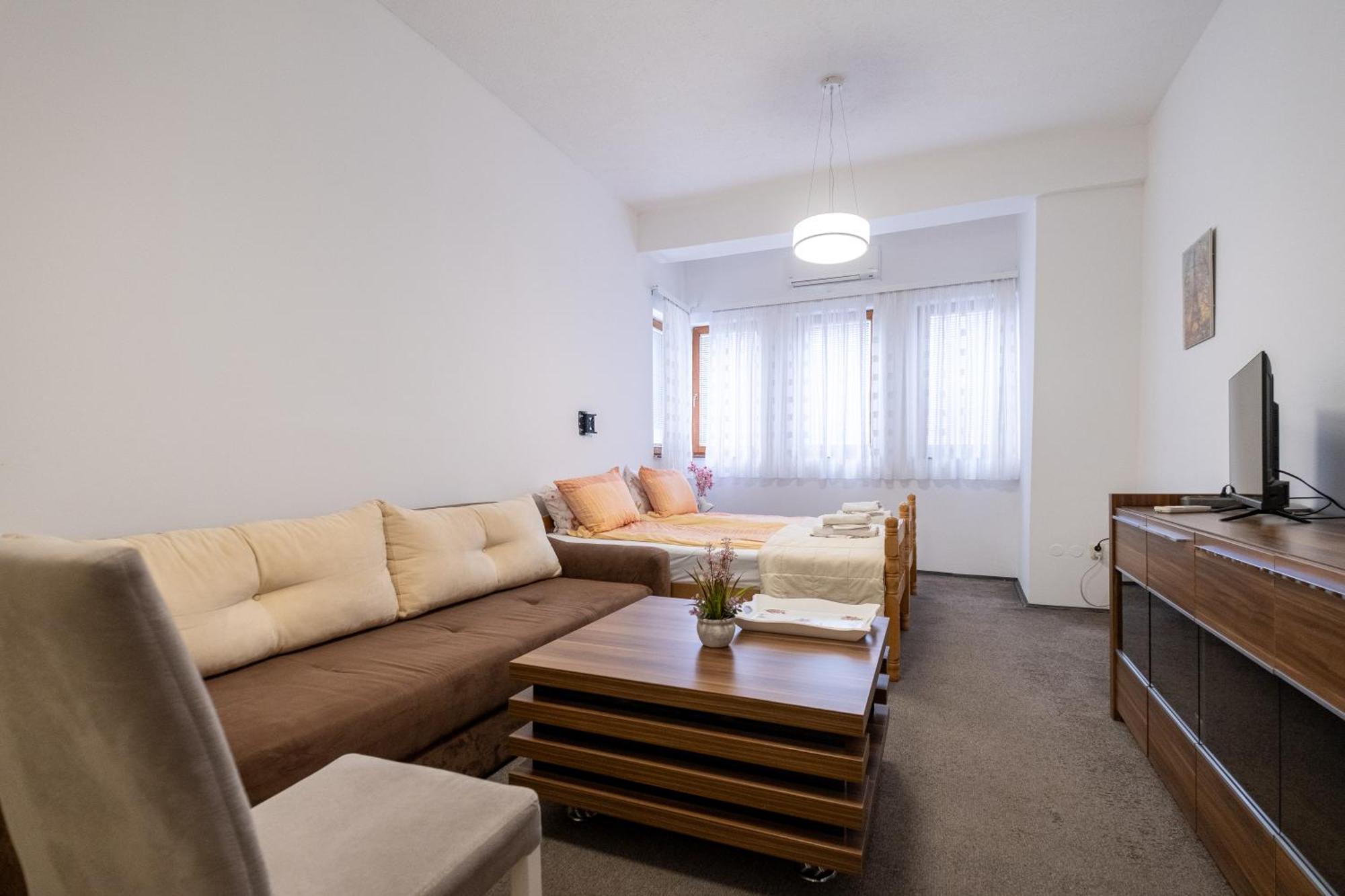 Guesthouse Rose Сараєво Екстер'єр фото