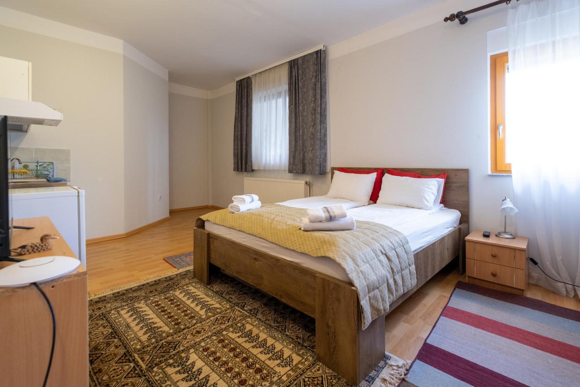 Guesthouse Rose Сараєво Екстер'єр фото