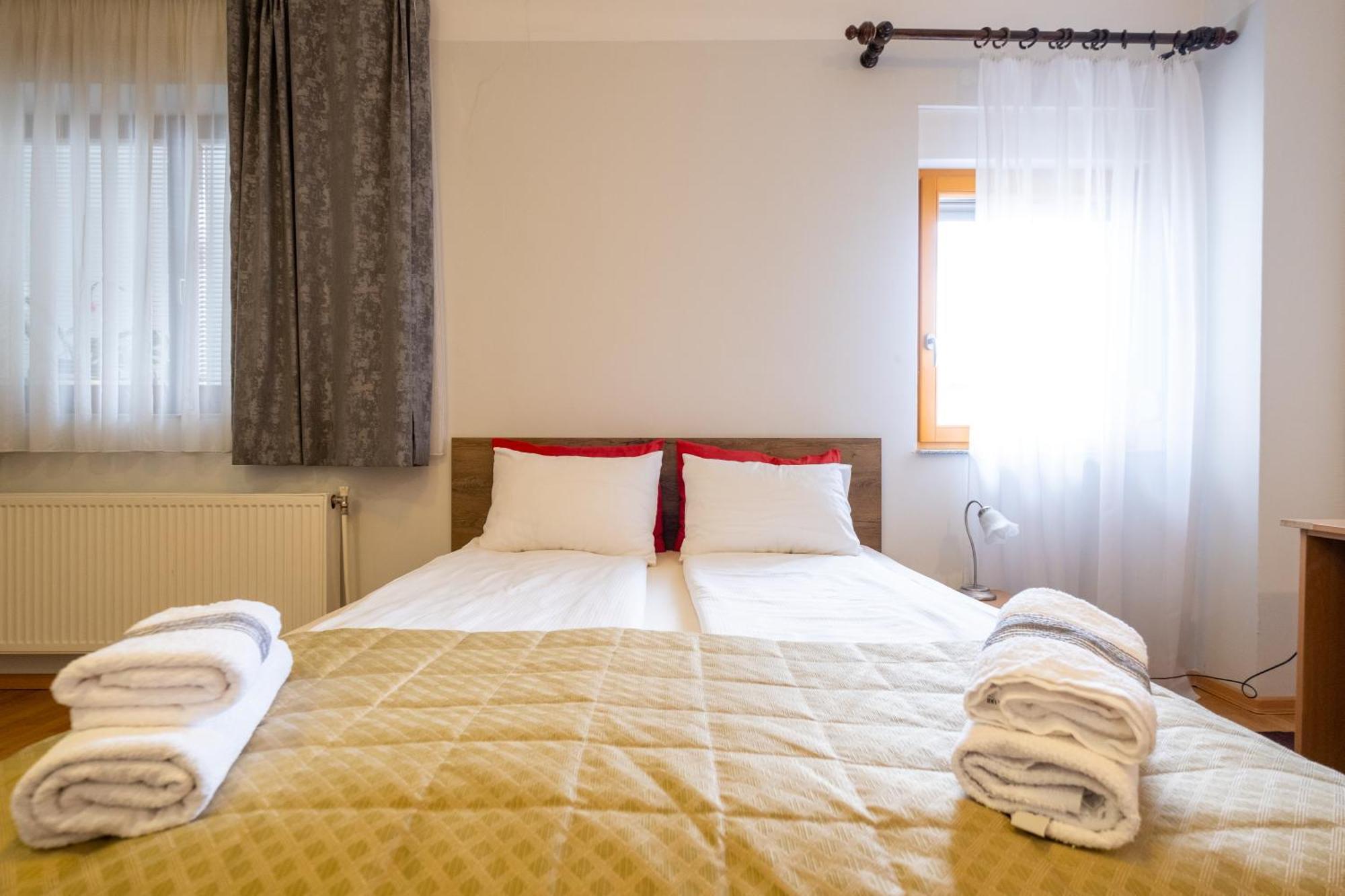 Guesthouse Rose Сараєво Екстер'єр фото