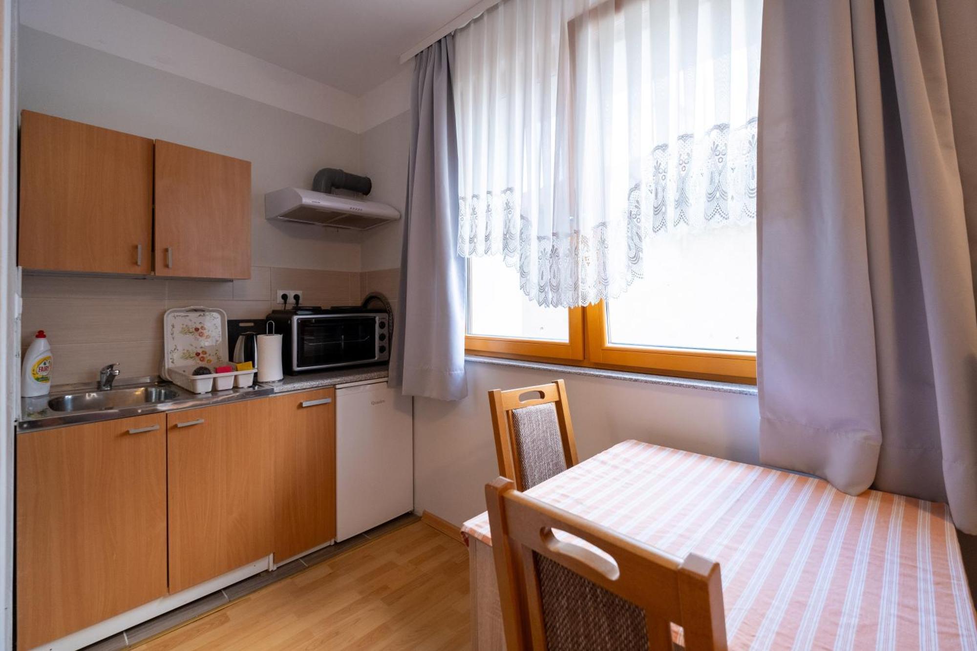 Guesthouse Rose Сараєво Екстер'єр фото