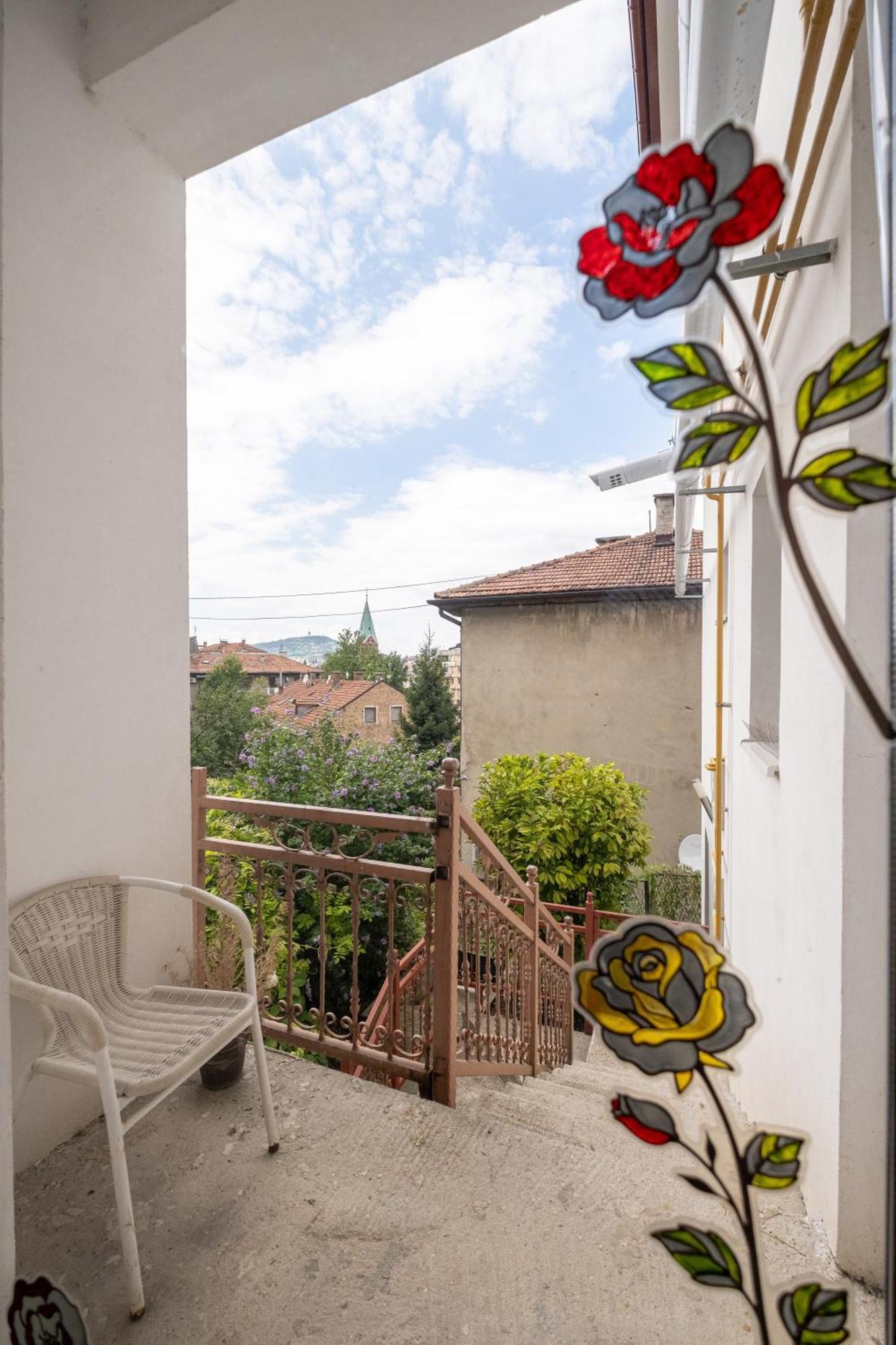 Guesthouse Rose Сараєво Екстер'єр фото